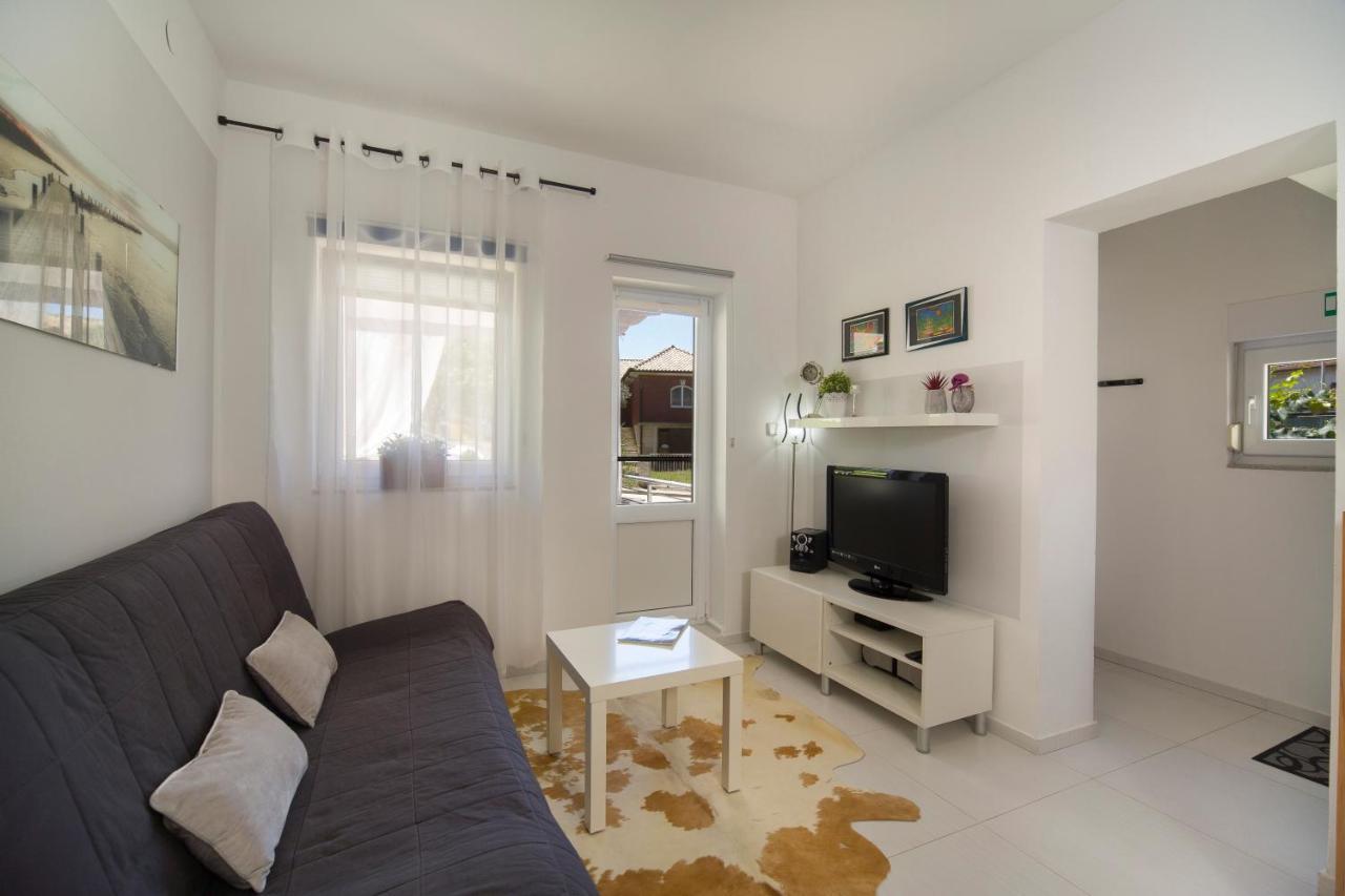 Apartment Katy プーラ エクステリア 写真