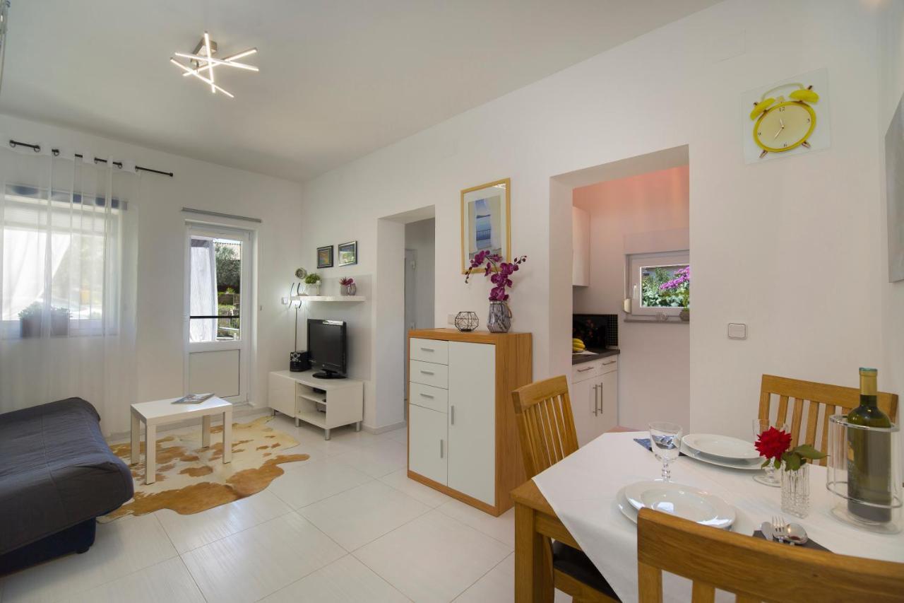 Apartment Katy プーラ エクステリア 写真